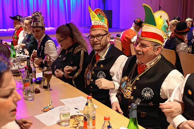 Bild 21: So schön feiern die Rietvögel
