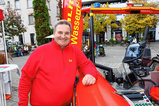 Bild 16: Der Augustinerplatz ist beim verkaufsoffenen Sonntag in der Hand der Vereine
