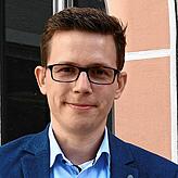„Er ist durch und durch ein Kommunaler, welcher mit Herz und Verstand für die Anliegen der Kommunen eintritt.“Benjamin Mors, ...