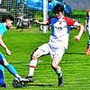 Derby beim SV Buch: Vor drei Jahren standen sich Patrick Vögele (links) vom Gastgeber SV Buch und Julian Emmerich noch auf Naturrasen ...