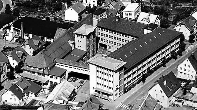 Blick aus der Luft auf das Werk 1 von Dual an der Sommerauer Straße, in dem heute das Technologiezentrum untergebracht ist.