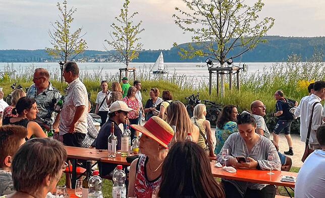 Bilderbuchstrat für die erste Überlinger Weinwiese im Uferpark.