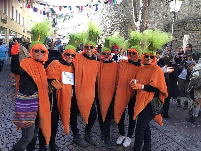 Bild 8: So schön war die Hoorige Mess&lsquo; in Tiengen: Wir haben die größte Straßenfasnacht der Region in Bildern und Videos festgehalten