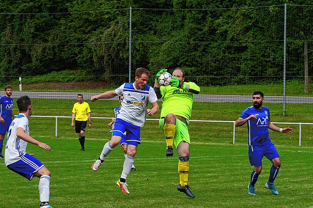 Bild 12: FC Geißlingen gewinnt beim FC Weizen mit 3:2 &ndash; und wir haben Bilder!