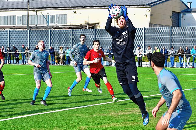 Handschuhe aus: Torwart Leo Weissenberger verlässt den SV Jestetten und spielt künftig im Feld bei der SG Lottstetten/Altenburg ...