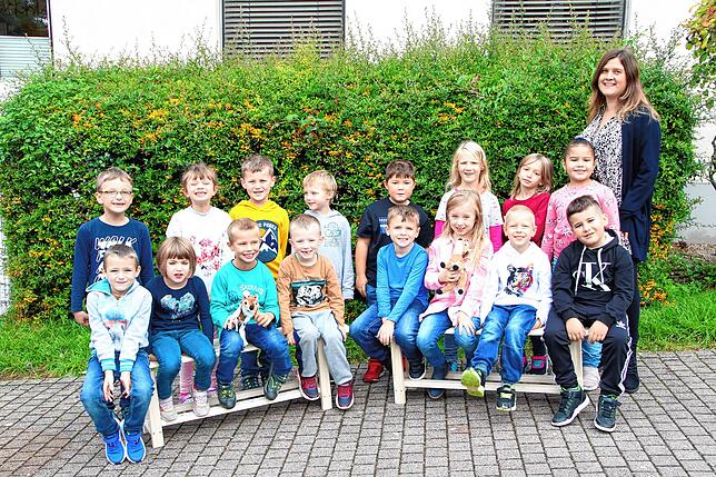 18 Kinder besuchen die Klasse 1b der Grundschule am Heidenstein in Schwörstadt. Klassenlehrerin ist Isabel Meyer.