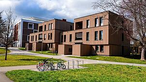 Blick auf die Neubauten, die von der Baugenossenschaft Familienheim an der Vöhrenbacher Straße im „Luisenquartier“ errichtet wurden. ...