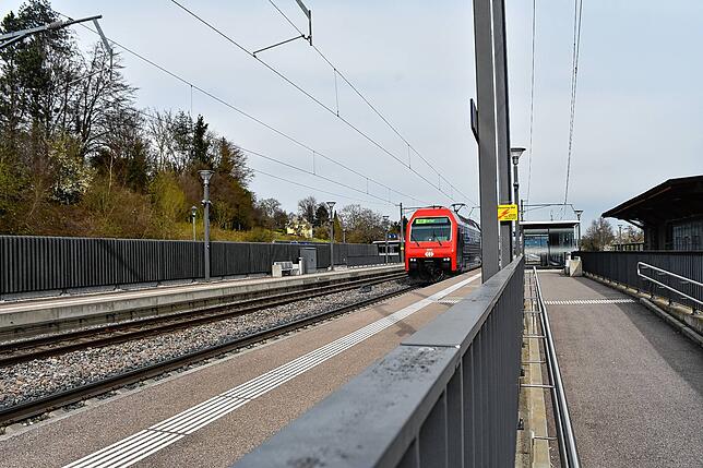 Die Züge halten wieder in Jestetten.