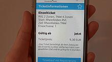 Die App Handyticket gibt für eine Busfahrt vom deutschen ins schweizerische Rheinfelden einen Preis von 9,30 Euro an. Beim Busfahrer ...