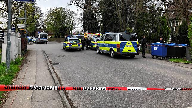 Polizeiaufgebot in Oberuhldingen: Zahlreiche Einsatzkräfte waren in der Aachstraße im Einsatz.