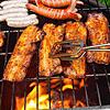 Grillfleisch ist lecker, aber auch deutlich teurer geworden. Um etwa 12 Prozent hat der Fleischpreis in den letzten 12 Monaten zugelegt.