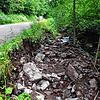 Ausgespültes Straßenbankett: So sah die Fohrenbachstraße nach dem Unwetter am 26.¦Juni dieses Jahres aus. Eine Sanierung ist weiter ...