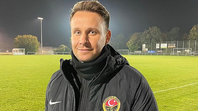 Fabian Wilhelmsen, Trainer des Türkischen SV Singen. Im Spiel gegen den FC Königsfeld setzte sich seine Elf 5:3 durch.