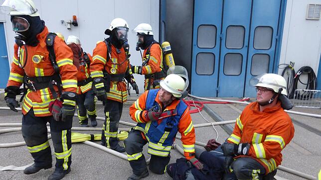 Die Blumberger Feuerwehr ist immer schnell zur Stelle, wenn ein Alarm ausgelöst, wie auf diesem Archivbild. Bild: Archiv