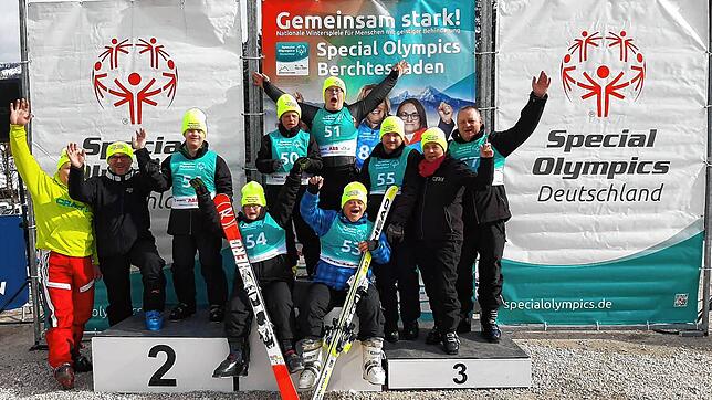 Erfolgreich waren die Mitglieder des Fördervereins Special Olympics Hochrhein bei den Winterspielen in Berchtesgaden (v.l.): Trainer ...