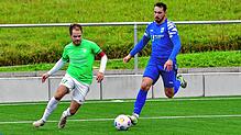 Wie im Hinspiel: Julian Bächle (links, gegen Aaron Vogt) hatte schon im November beim 6:0 für die SG Mettingen/Krenkingen doppelt ...
