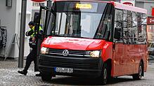 Die Tage des alten Bürgerbusses sind gezählt. Weil er mehr in der Werkstatt ist als auf der Straße, schafft die Stadt Pfullendorf einen ...