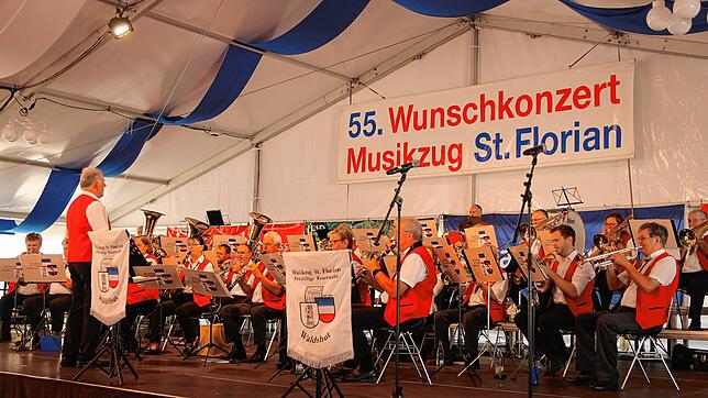 Tradition: Zum 55. Mal veranstaltet der Musikzug St. Florian sein Wunschkonzert im Chilbizelt beim Waldshuter Heimatfest, seit 2017 ...
