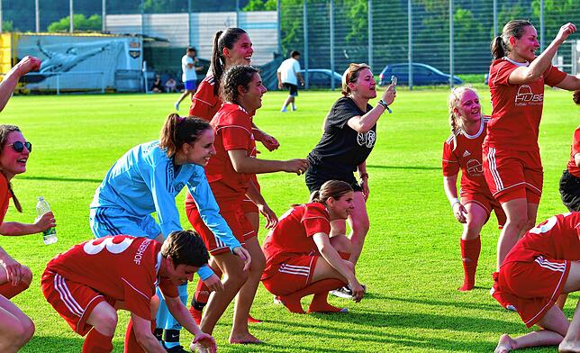 Bild 49: SV Niederhof steigt nach 3:2-Sieg bei der SG Ebnet in die Verbandsliga auf &ndash; und wir haben Bilder!