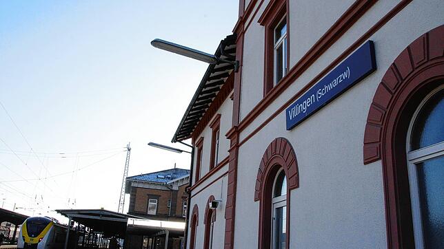 Bild : Trotz Gefahr der Ansteckung und Weiterverbreitung mit und von Coronavirus: Bahn hält an Umbauplänen des Villinger Bahnhofs fest