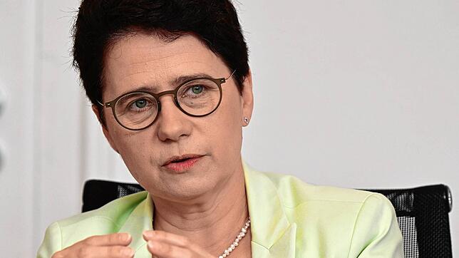 Marion Gentges, Justizministerin von Baden-Württemberg, kommt zum 608. Tiengener Schwyzertag und hält eine Rede beim Heimatabend.