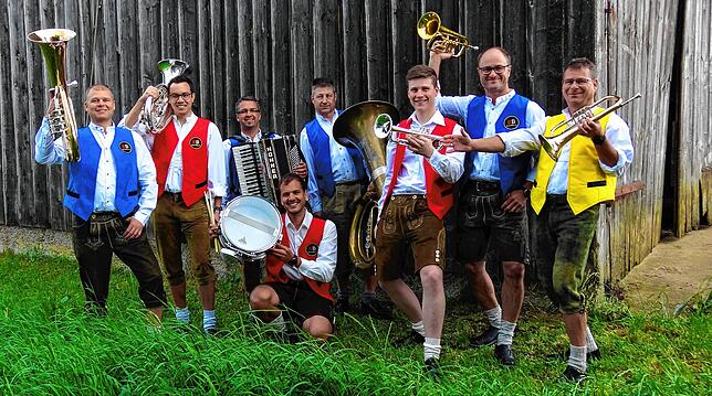 Blasmusikgruppe „Baar-Blech“ spielt am Samstag, den 28. Oktober 2023 um 19:30 Uhr ein Konzert im Kurhaus Bad DürrheimBad ...