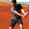 Konzentriert: Dominik König hat mehr als ein halbes Jahr nach seiner Hüft-Operation wieder richtig Bock auf Tennis.