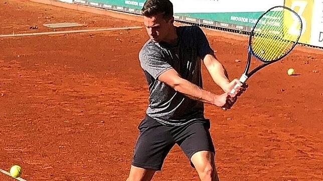Konzentriert: Dominik König hat mehr als ein halbes Jahr nach seiner Hüft-Operation wieder richtig Bock auf Tennis.
