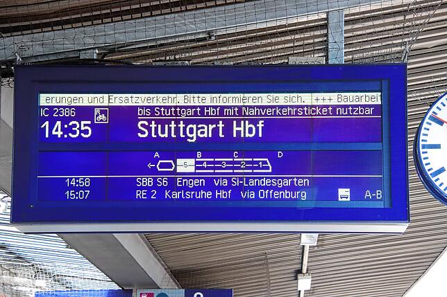 So wird der Intercity nach Stuttgart im Singener Bahnhof angekündigt. Am Freitag, 2. Juni, ist dieser Zug vorerst zum letzten Mal gefahren.