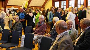 Das gesellige Miteinander vor und nach dem Festakt hat beim Abend für das Ehrenamt der Gemeinde Immenstaad eine tragende Rolle gespielt.