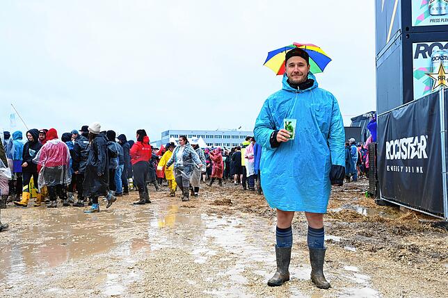 Bild 14: Southside 2024: Die Besucher trotzen dem Matsch
