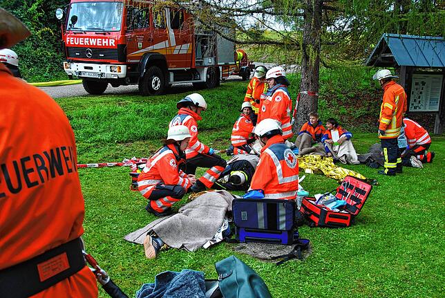 Bild 20: Gelungene und herausfordernde Probe der Feuerwehr Herrischried