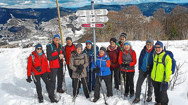 Grandiose Aussicht: Die Teilnehmer des Winterwochenendes haben hier den Blößling erreicht.