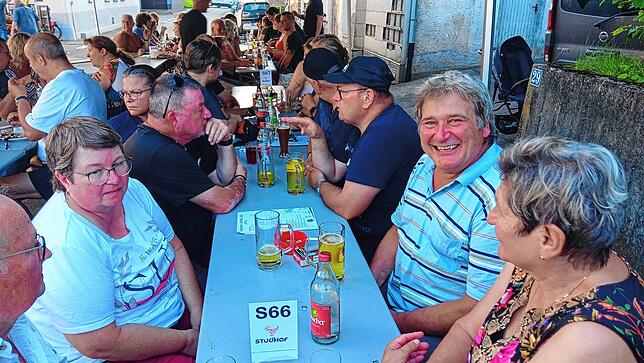Bild 30: So schön wird beim Dorffest in Dangstetten gefeiert