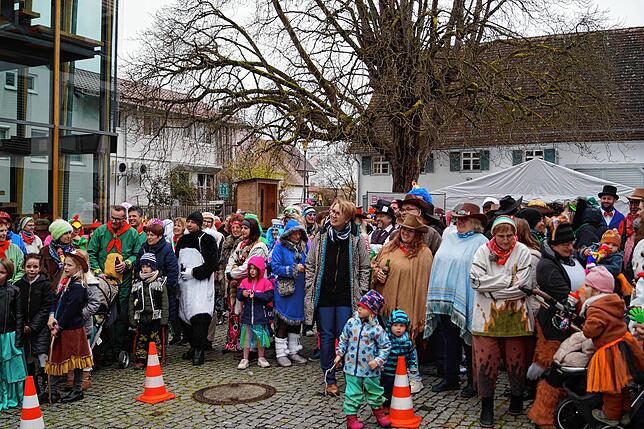 Bild 9: So bunt war der Rathaussturm in Frickingen