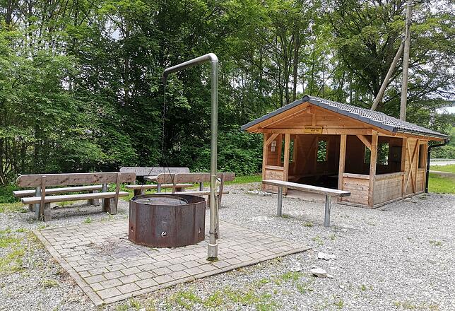 Am Kupferbrunnen in Döggingen ist eine der frei zugänglichen Grillstellen, die die Stadt Bräunlingen vorhält.