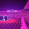 Auch wenn es keinen Punkt der Anrufer gab: Die Schweizerin Zoe Më sorgt in der „Arena plus“ für ein Lichtermeer.