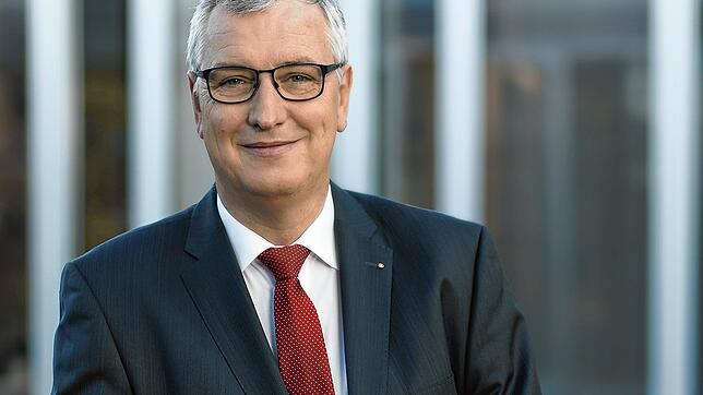 Peter Gerstmann bleibt Vorsitzender der Geschäftsführung der Zeppelin GmbH.