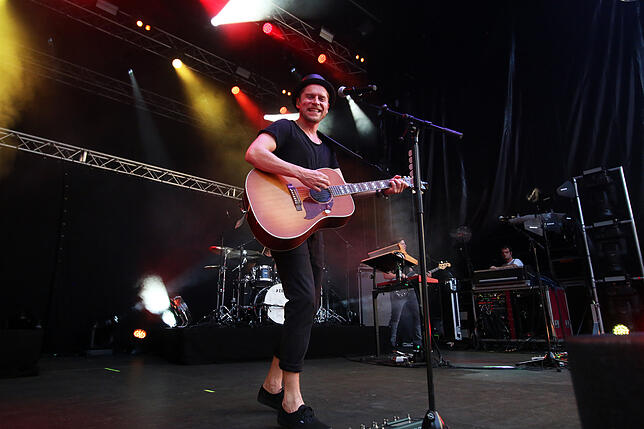 Bild 9: Bilder: 2000 Zuschauer bei Doppelkonzert von Johannes Oerding und Glasperlenspiel