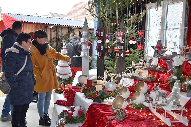 Bild 1: Bilder vom 24. Heudorfer Christkindlemarkt