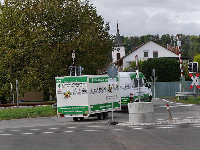 Bild 5: Auf dem neuen Verkehrsübungsplatz in Wallbach läuft bereits der Unterricht. Was die Viertklässler hier lernen? Wir zeigen es Ihnen in Bildern und Videos
