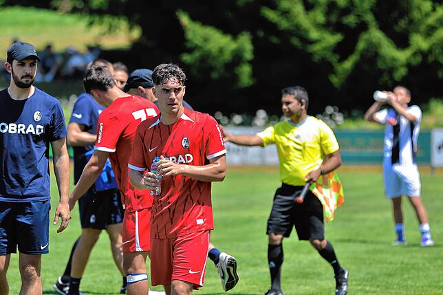 Bild 26: SC Freiburg II gewinnt Test beim FC Erzingen gegen den FC Zürich II mit 6:3 – wir haben Fotos!