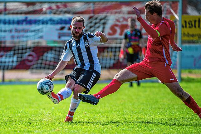Bild 13: Spvgg. Wutöschingen gewinnt beim FC Grießen mit 3:1 &ndash; und wir haben Bilder!