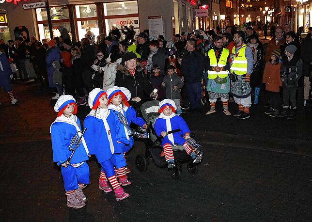 Bild 8: Jetzt geht‘s richtig los! Fotos vom Ausrufen der Konstanzer Fasnacht auf der Marktstätte