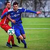 Später Ausgleich: David Mollmann (hier gegen Niko Bischoff) tankte sich in der Nachspielzeit durch und rettete dem SV Albbruck einen ...