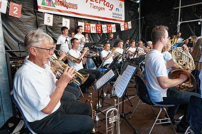 Bild 21: Wunschkonzert am Tiengener Schwyzertag – Stadtmusiker spielen groß auf (Teil 1)