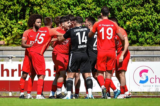 Bild 3: FC Tiengen 08 gewinnt Derby gegen den SV 08 Laufenburg mit 3:2 – und wir haben Bilder!