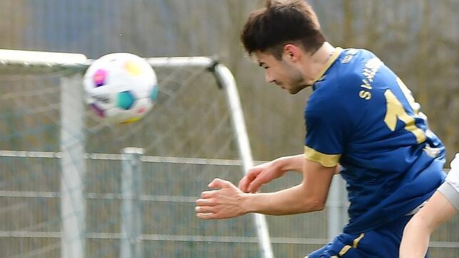 Machtwinner: Marco Vögele (hier ein Archivbild) traf für den SV Albbruck dreimal und sorgte so für den knappen 3:2-Sieg gegen den FC ...