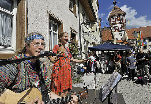 Bild 16: Wenn Gaukler und Musiker in der Zähringerstadt regieren: Impressionen vom Straßenmusiksonntag in Bräunlingen