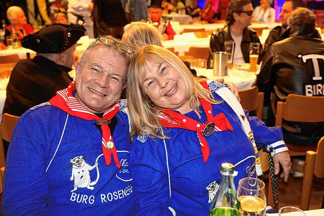 Bild 22: Narren und Mäschgerle strömen ins Konzil &ndash; Sie alle sind bei der SWR-Fernsehfasnacht dabei